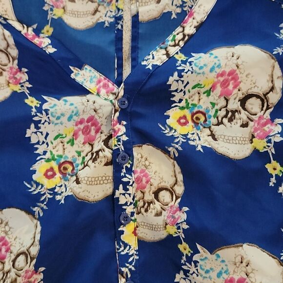 Skull Floral button down shirt - Picture 3 of 8